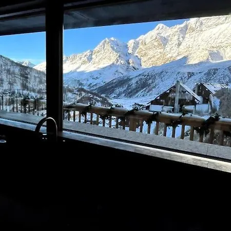 Skiing In The Italian Alps, Cervinia *